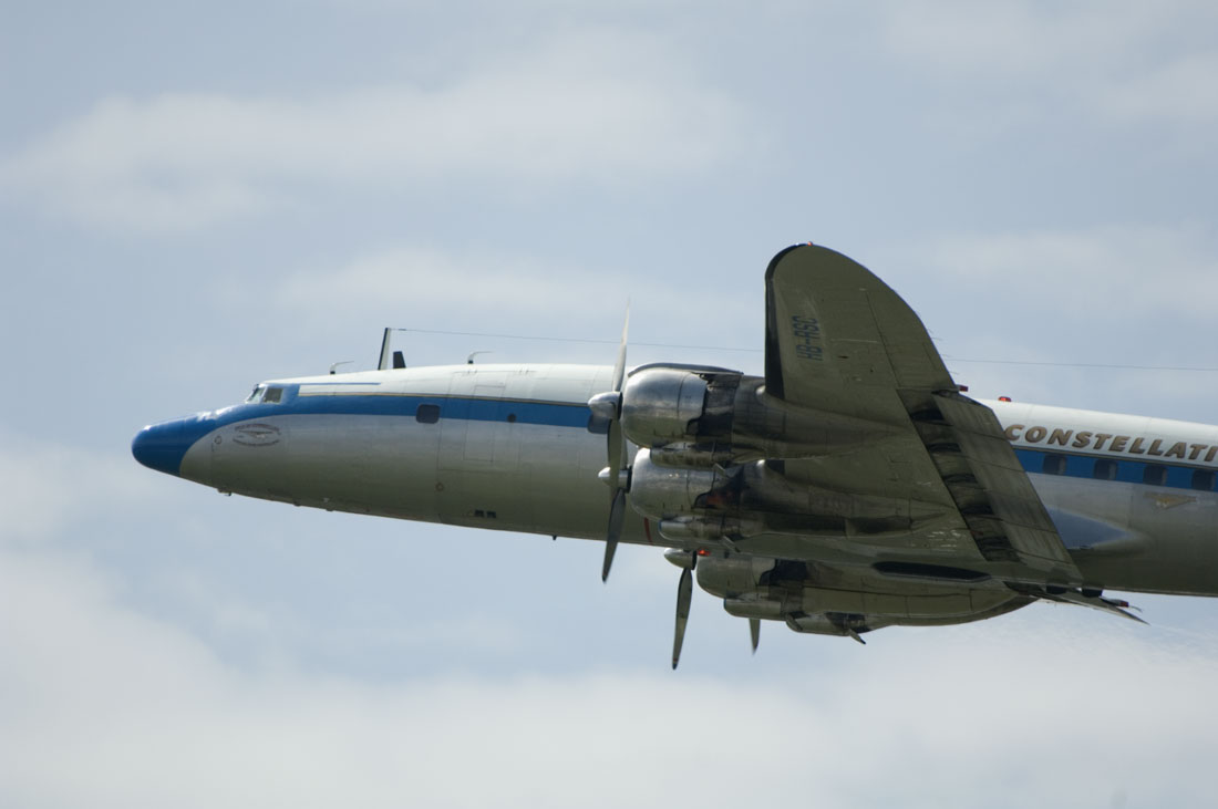 Super Constellation